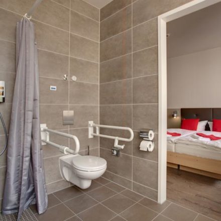 Bathroom – wheelchair accessible Hotel Berlin Oranienburgerstrasse