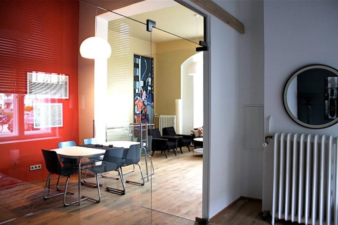 Dining room – wheelchair accessible trendy Apartment Berlin